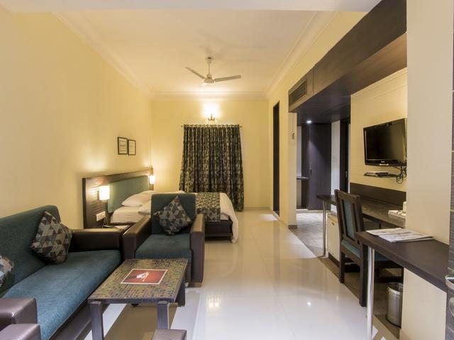 Hotel The Westend Ahmedabad Exterior foto